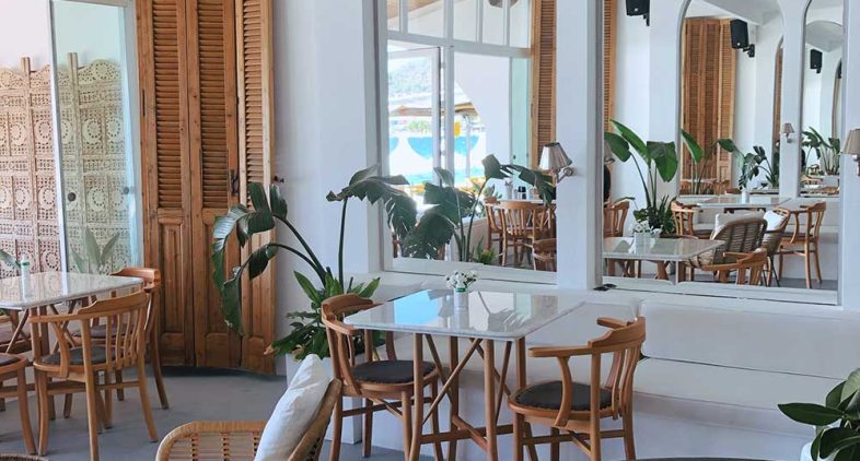 a room with a table and chairs